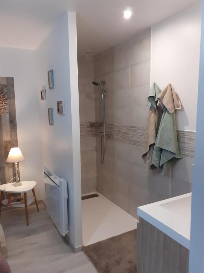 Bed and Breakfast Escale En Baie. Pontaubault Esterno foto